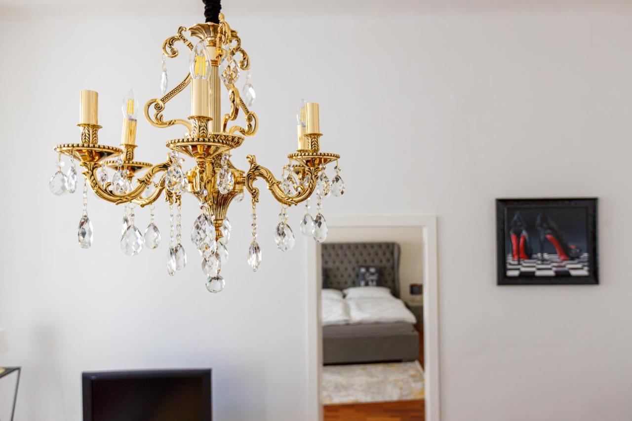 Newly Renovated Apartment In The Old Town Братислава Экстерьер фото