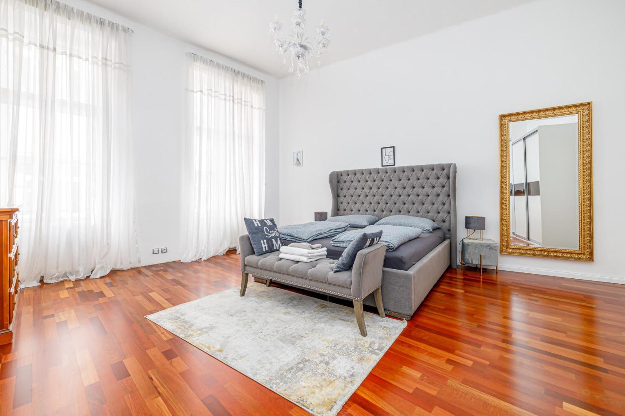 Newly Renovated Apartment In The Old Town Братислава Экстерьер фото